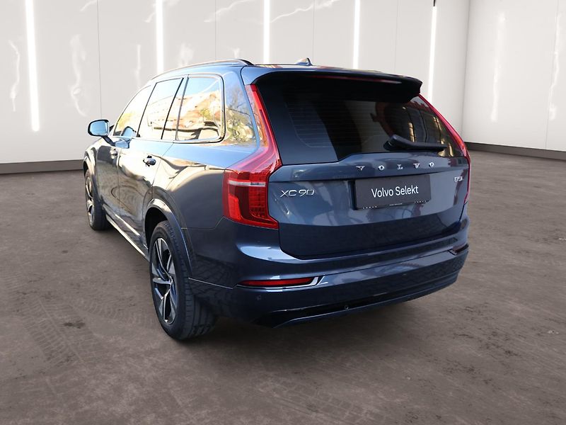 Volvo XC90 (2021) R-Design, B5 AWD mild hybrid - fotka 2 z 24