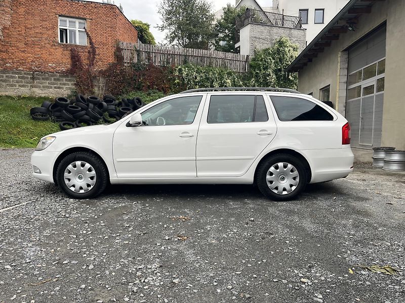 Škoda Octavia (2009) 1,4 TSi 90 Kw DSG ELEGANCE - fotka 8 z 14
