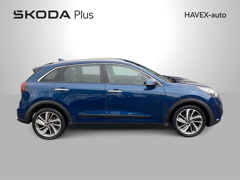 Kia Niro (2017) 1.6 GDI HEV DCT - fotka 3 z 38