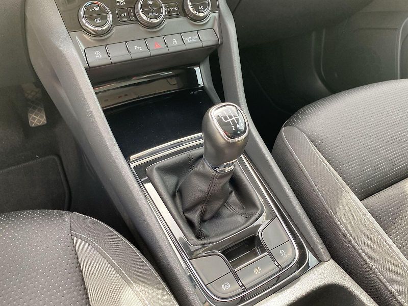 Škoda Karoq (2023) 2.0 TDI Ambition - fotka 25 z 34