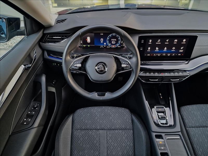 Škoda Octavia 1.4 TSI iV DSG Style,ČR,1.Maj - fotka 12 z 50