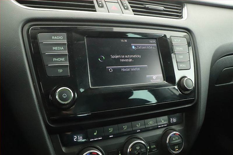 Škoda Octavia (2013) 1.6 TDI, Navi, Tempomat - fotka 15 z 17