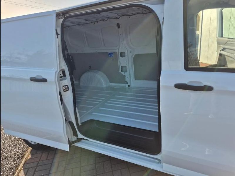 Volkswagen Transporter (2025) - fotka 5 z 9