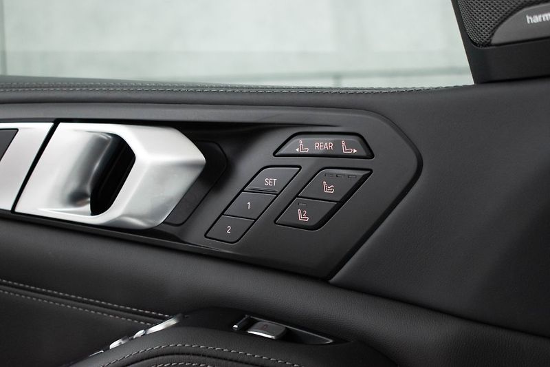 BMW X7 xD 40d ///M*TAŽNÉ*7.MÍST*ČR 1M - fotka 17 z 49