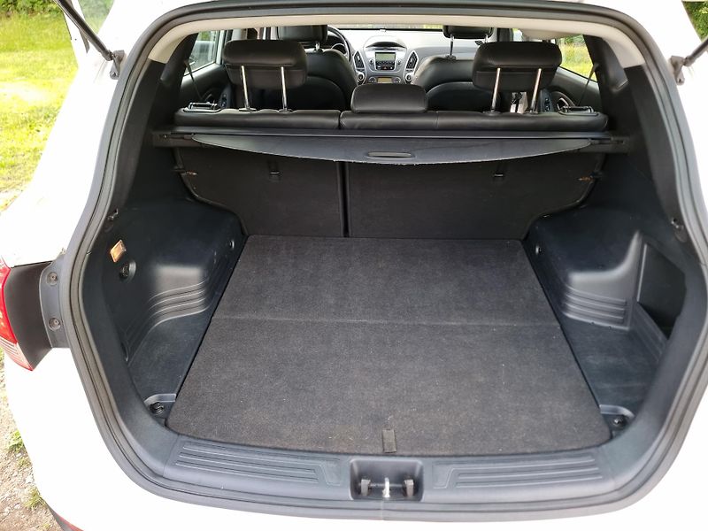 Hyundai ix35 (2012) Auto ve velmi dobrém stavu - fotka 11 z 16