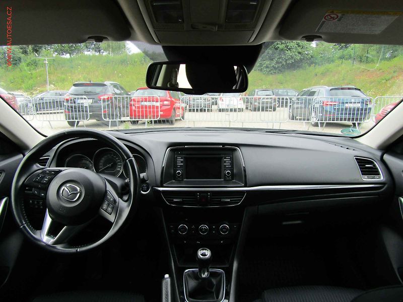 Mazda 6 (2013) 2.0 i - fotka 8 z 15