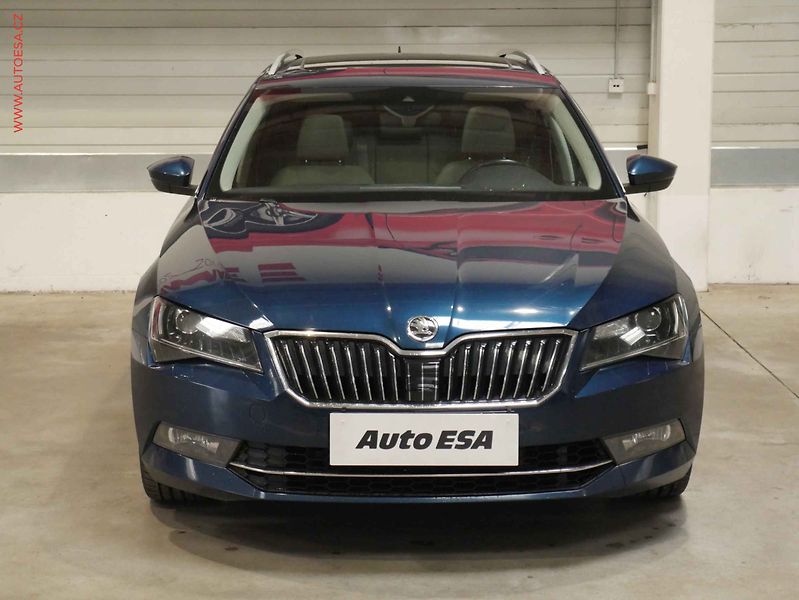 Škoda Superb (2016) 2.0 TSi 4x4, L&K, DSG, navi - fotka 2 z 23