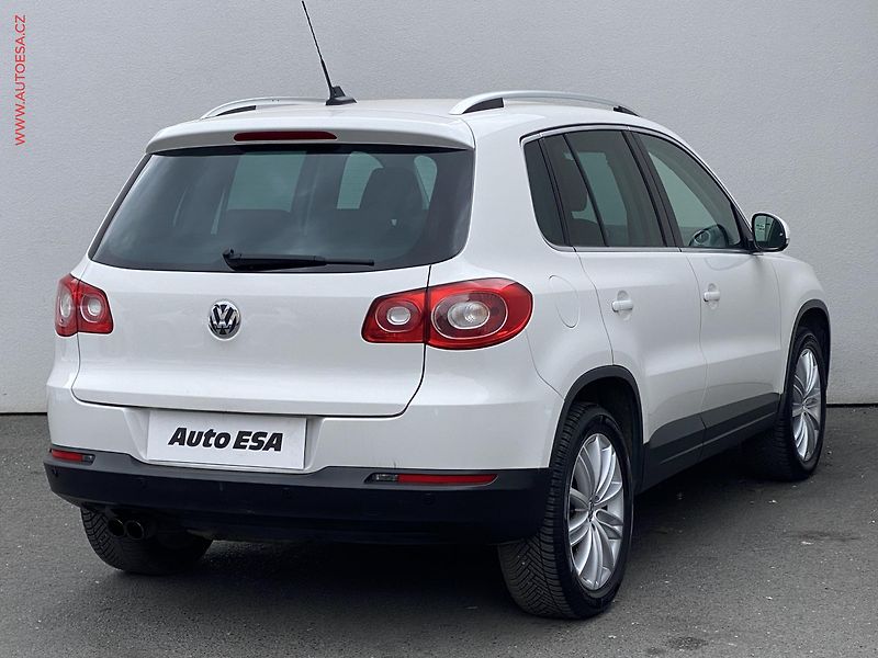 Volkswagen Tiguan (2010) 2.0 TSi 4x4, Team, bixen - fotka 4 z 16