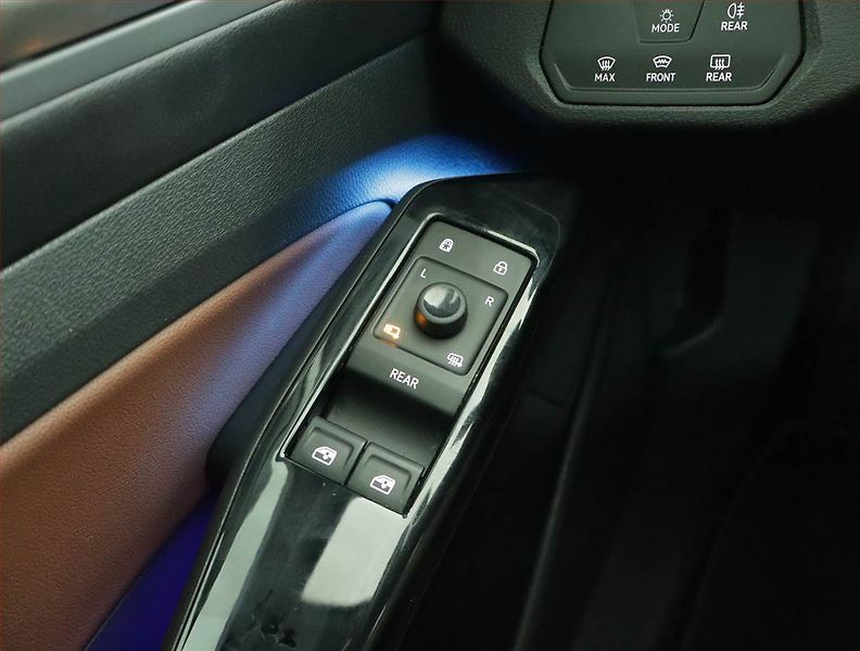 Volkswagen ID.4 (2021) 1st (82 kWh), SoH 87% - fotka 16 z 17