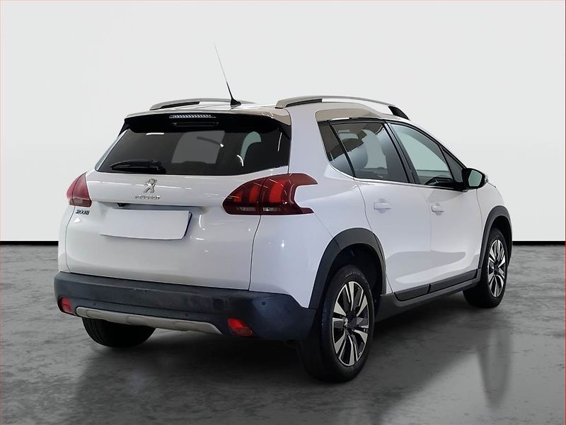 Peugeot 2008 (2018) Allure 1.2 PureTech, ČR,1.maj - fotka 5 z 16