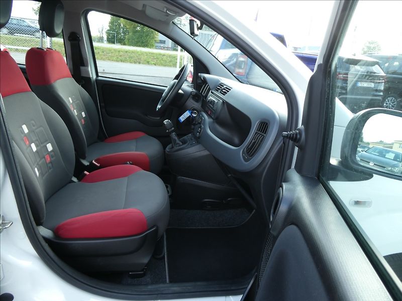 Fiat Panda 1,2 51 kW, po servise - fotka 22 z 37