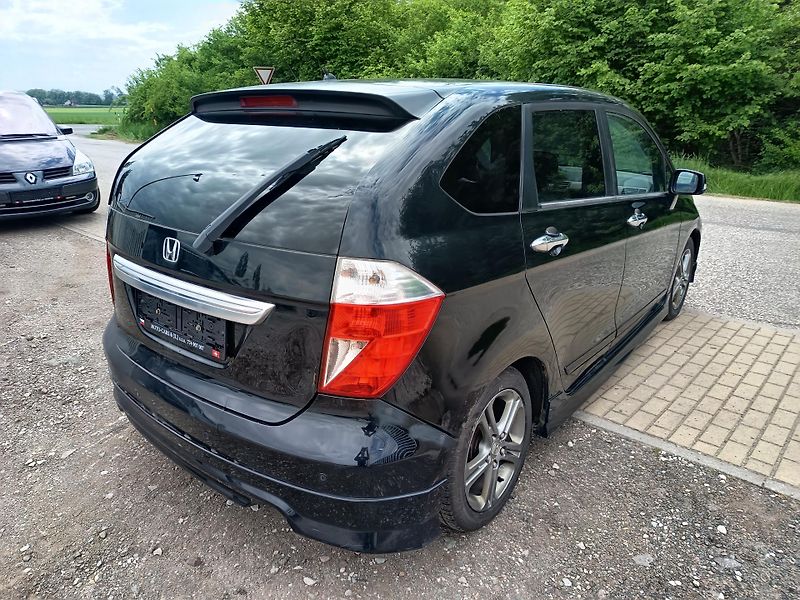 Honda FR-V (2005) 2.0i 110kv 6 mist - fotka 17 z 34