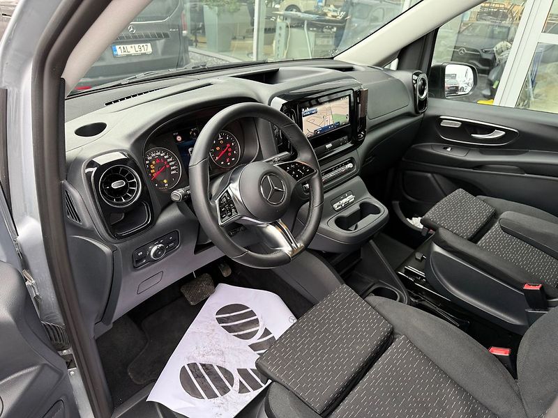 Mercedes-Benz Vito 124 CDI TOURER SELECT L 4x4 - fotka 7 z 11