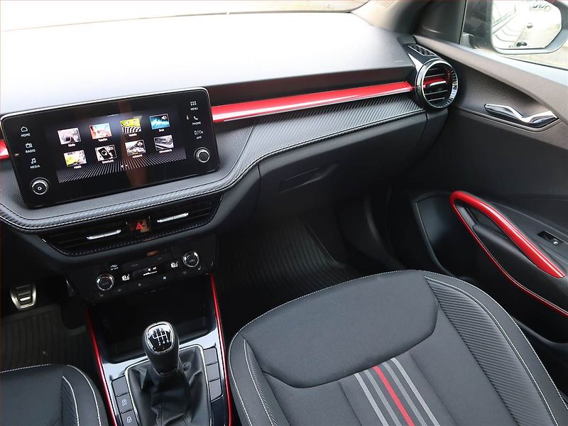 Škoda Fabia (2024) Monte Carlo 1.0 TSI - fotka 8 z 17