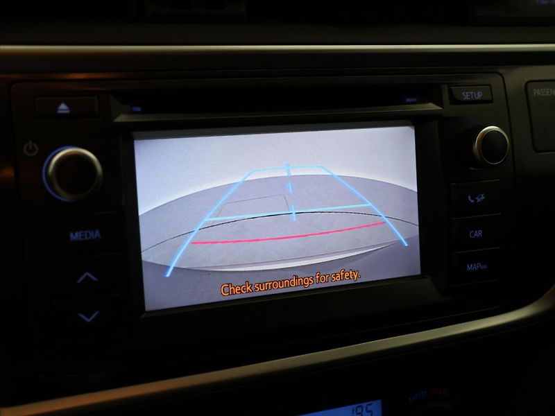 Toyota Auris 1,6 97kW CZ Style Valvematic - fotka 20 z 31