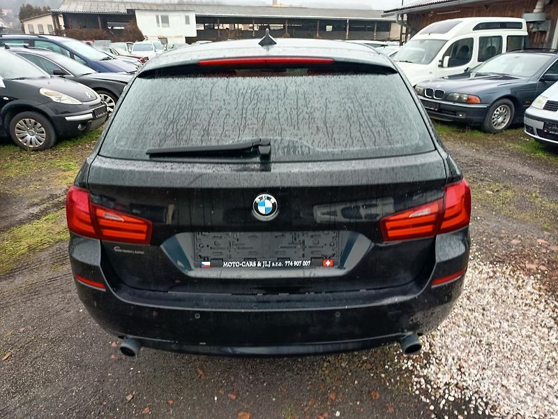 BMW Řada 5 (2011) 535i xDrive - fotka 21 z 50