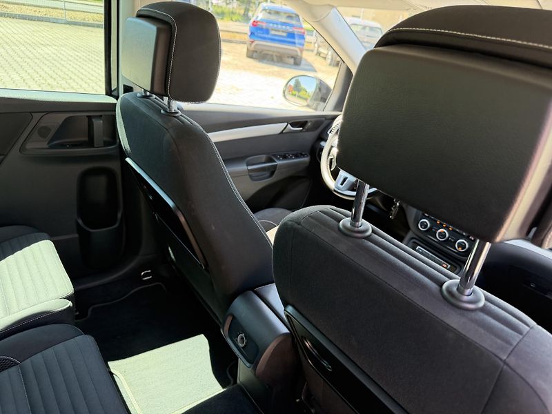 Volkswagen Sharan (2015) 2.0TDI 103kW DSG 7M EL. DVĚŘE - fotka 29 z 41