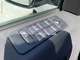 Land Rover Discovery Sport (2016) 2.0 TD4, TZ, navi, kamera - náhled 13