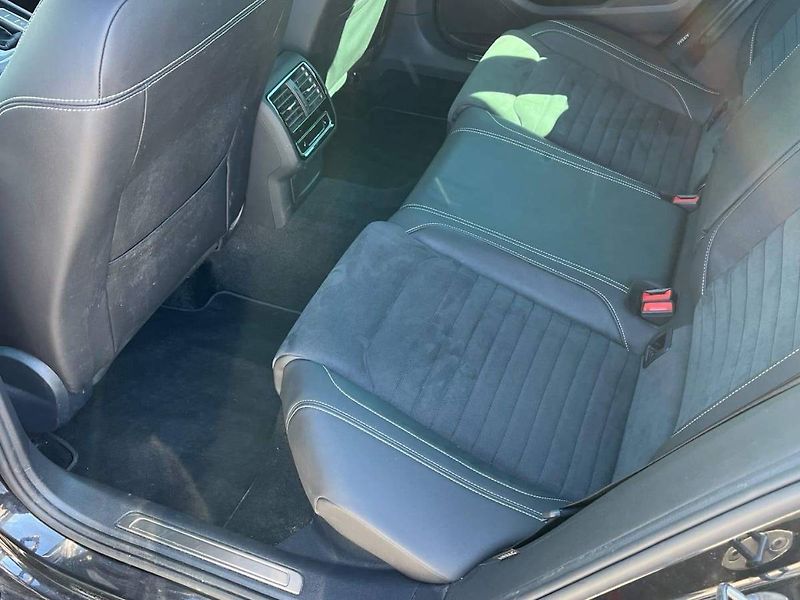 Volkswagen Passat (2022) 2.0 TDI 147kW BMT 4MOT DSG Ele - fotka 11 z 20