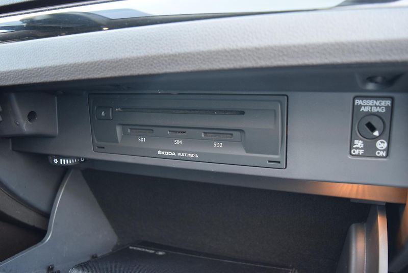 Škoda Superb (2017) 2.0TDI 110kw 4x4 L&K PAN TAŽNÉ - fotka 43 z 50