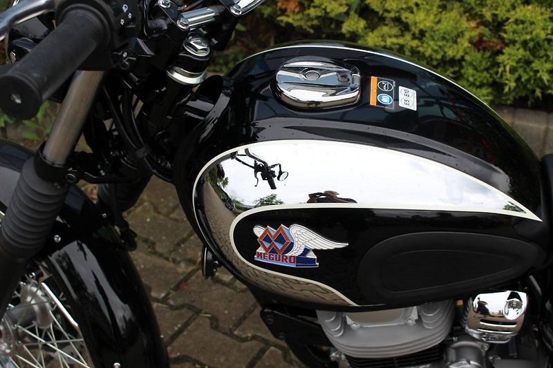 Kawasaki (2025) W 230 MEGURO S1 2025 SKLADEM - fotka 8 z 9