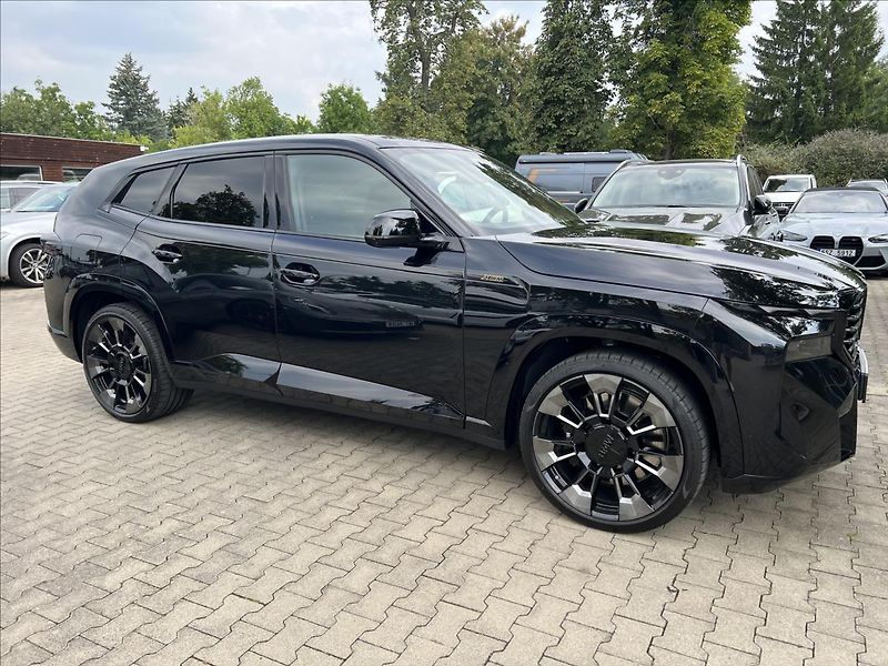 BMW XM 4.4 - fotka 4 z 48