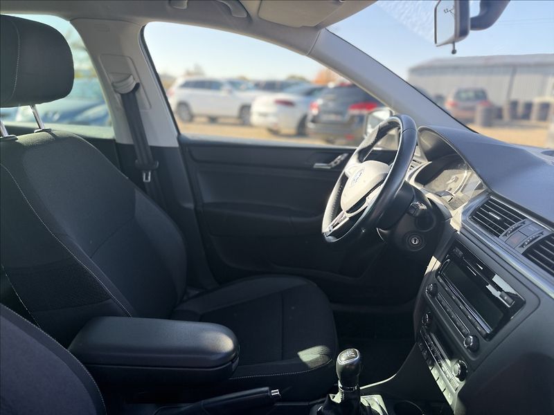 Škoda Rapid 1,2 TSI +SADA ZIMNÍCH KOL - fotka 25 z 26