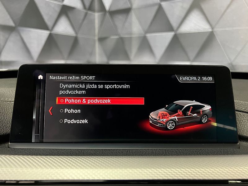 BMW Řada 3 320d GT xDrive M-PAKET - fotka 20 z 26