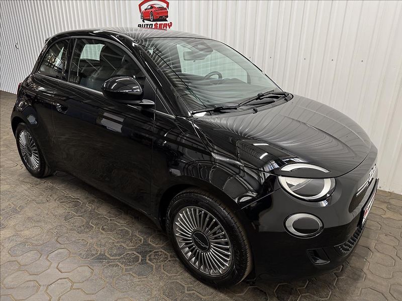 Fiat 500e ELECTRIC DRIVE 70kW ICON - fotka 12 z 38