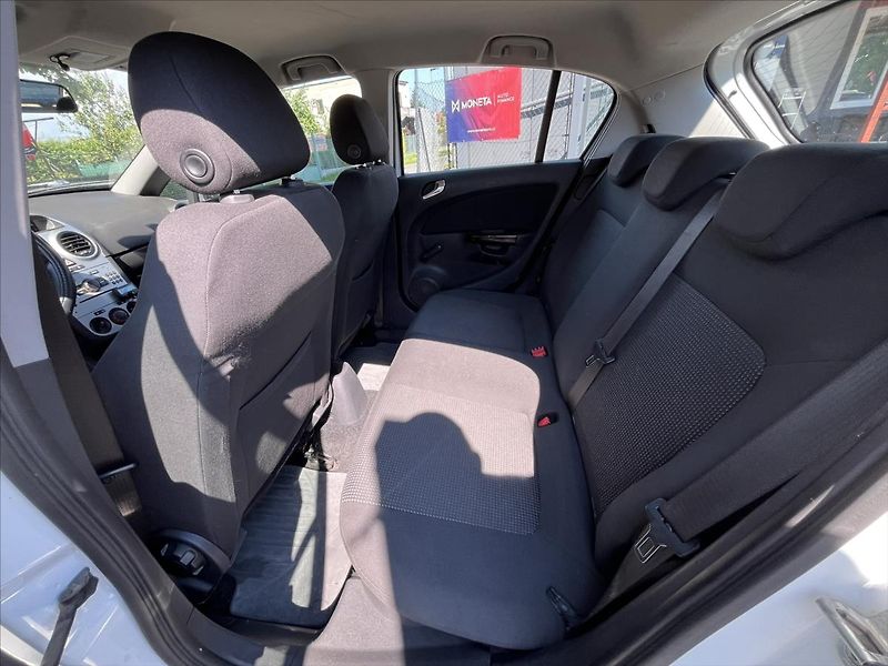 Opel Corsa 1,3 CDTi  Nová STK,Tažné,Klima - fotka 24 z 40