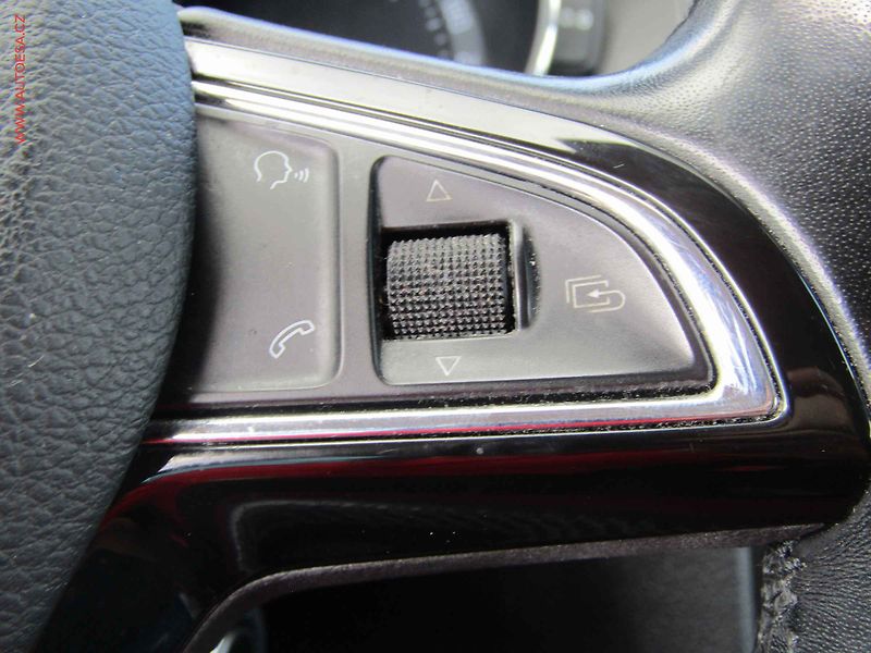 Škoda Superb (2014) 2.0TDi, Bixen, kůže - fotka 19 z 19