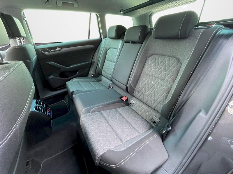 Volkswagen Passat (2023) 2.0 TDI 110kW DSG Business - fotka 24 z 32