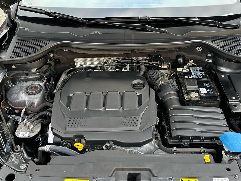 Škoda Karoq 2,0TDi 110kW BUSINESS - fotka 17 z 25