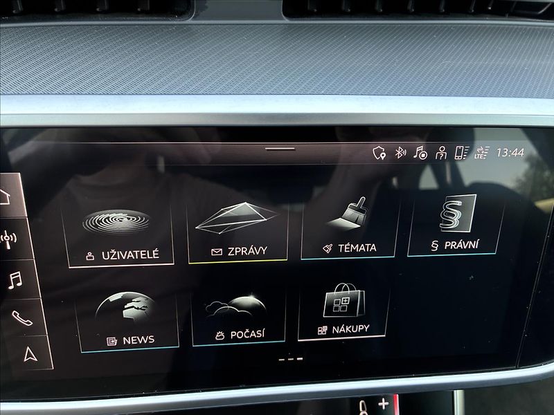 Audi A6 2,0 TFSI 195 KW,KEYLESS,KAMERA - fotka 18 z 26