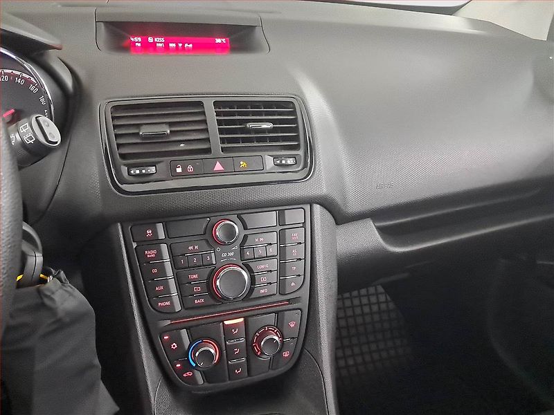 Opel Meriva (2013) 1.4 i, LPG - fotka 12 z 18