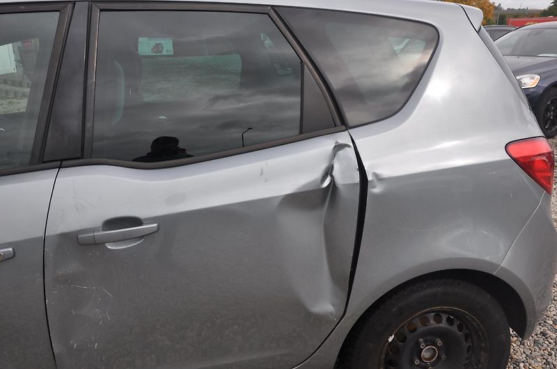 Opel Meriva 1.4i 16V 74kW - fotka 13 z 14