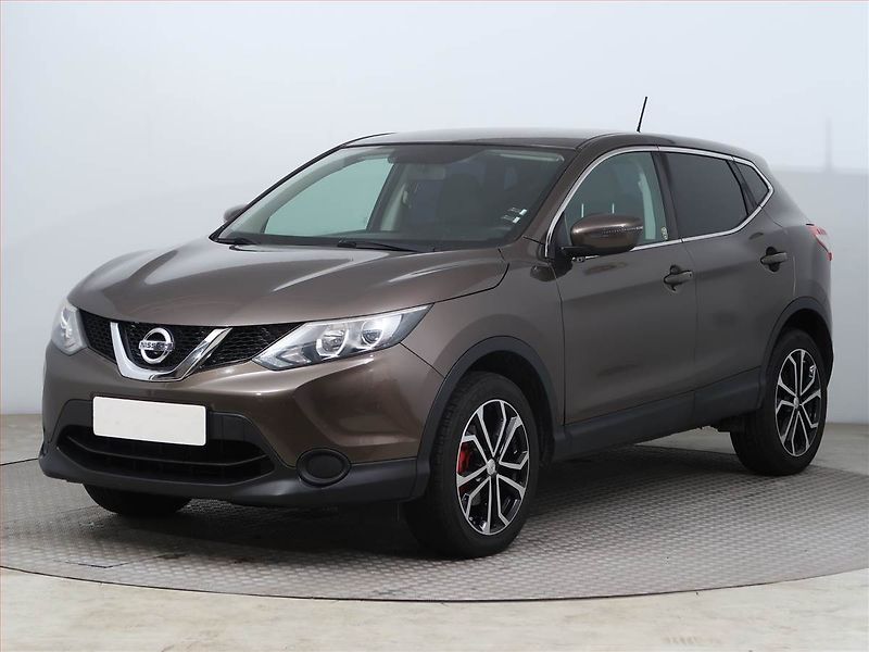Nissan Qashqai (2017) Comfort 1.2 DIG-T, Serv.kniha - fotka 2 z 15