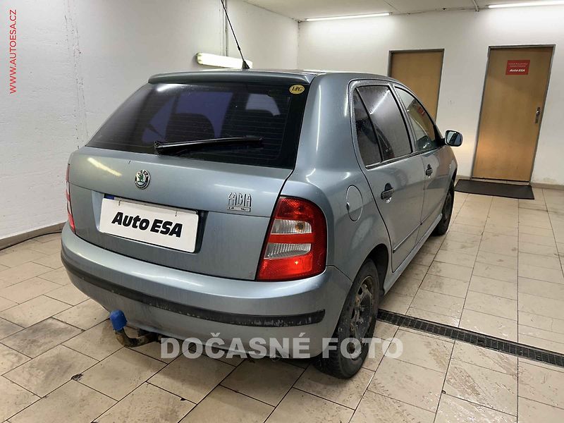 Škoda Fabia (2002) 1.4 16V, ČR, servis.kniha, AC - fotka 2 z 3