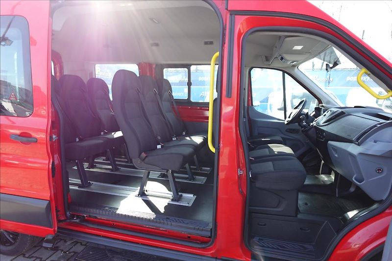 Ford Transit 2,2 TDCi  L2H2 9MÍST BUS KLIMA - fotka 18 z 40