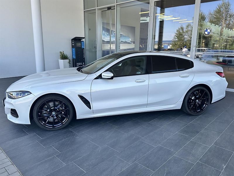 BMW Řada 8 840i xDrive - fotka 3 z 11