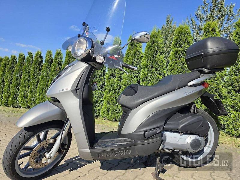 Piaggio Carnaby 300 (2010) - fotka 8 z 13