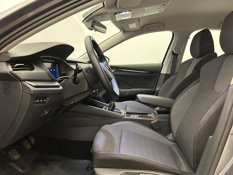 Škoda Octavia 2.0 TDI Ambition - fotka 18 z 26