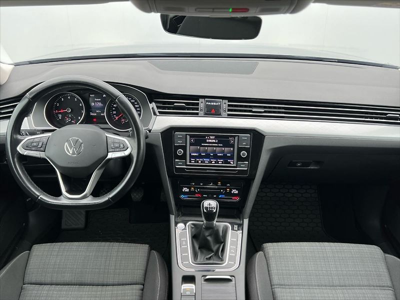 Volkswagen Passat Variant 1,5 TSi 110kW BUSINESS  B8 - fotka 5 z 25