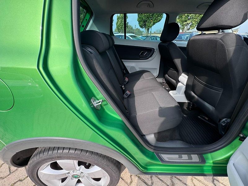 Škoda Fabia (2012) SCOUT 1,2 TSI 63 KW 2. MAJ - fotka 34 z 50