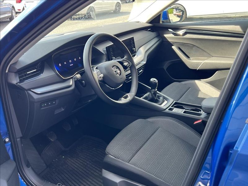 Škoda Octavia 2,0 TDi Ambition LED záruka - fotka 11 z 28