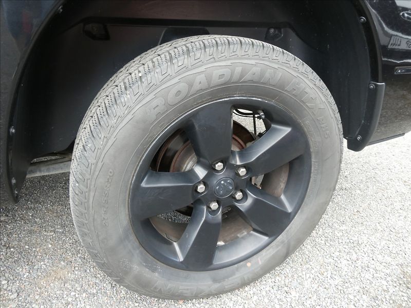 RAM 1500 5,7 HEMI Bighorn 295kW AT8 - fotka 34 z 35