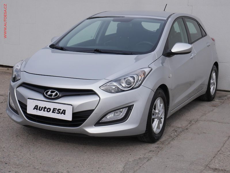 Hyundai i30 (2012) 1.4 i, ČR, AC - fotka 3 z 16