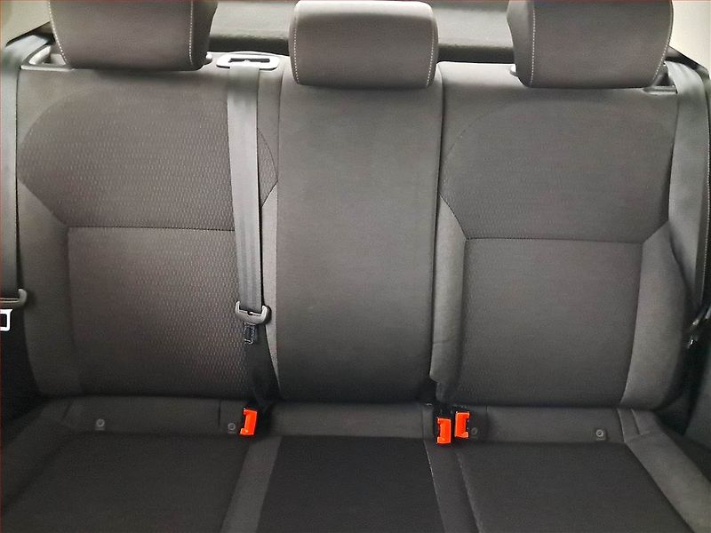Škoda Rapid (2015) 1.4 TDI, Tempomat - fotka 10 z 17