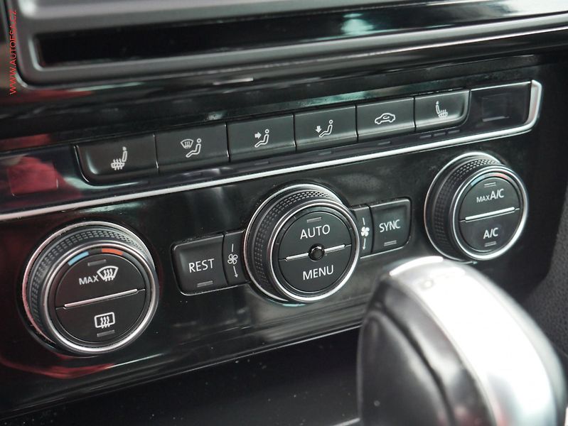 Volkswagen Passat (2017) 2.0TDi, DSG - fotka 25 z 26