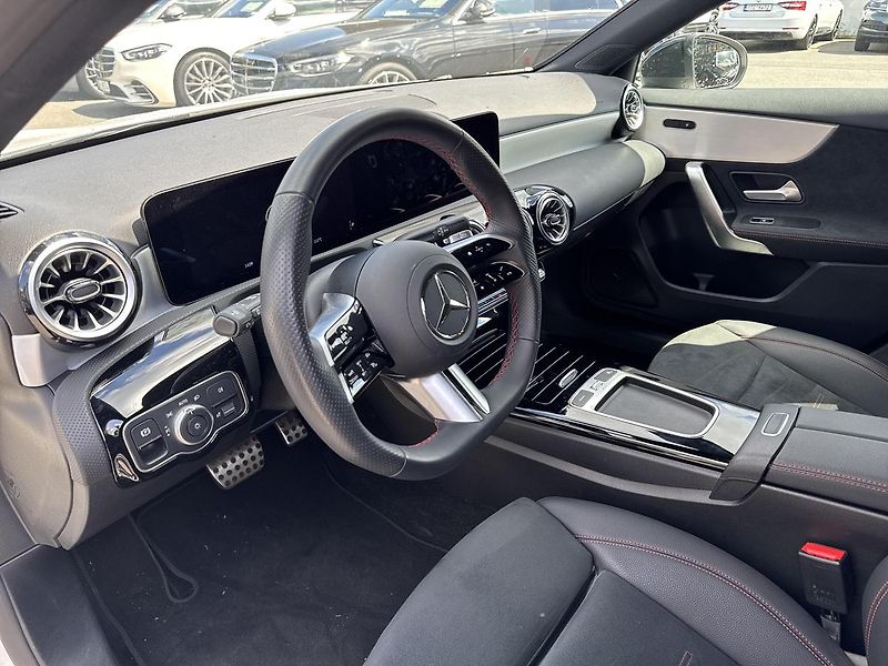 Mercedes-Benz Třídy A A 200 - fotka 10 z 19